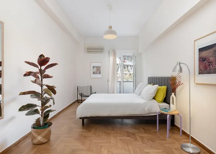 Lovely Apartment In Exarcheia